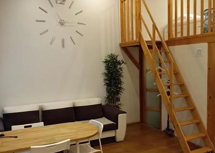 歌剧小屋公寓 4* 里昂