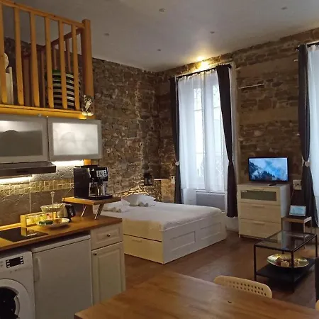 Nocleg ze śniadaniem Loge De L'opera 4*