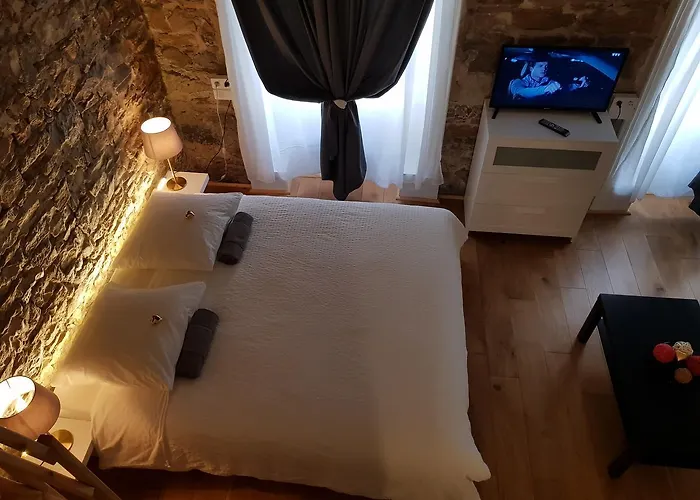 Alojamento de Acomodação e Pequeno-almoço Loge De L'opera 4*